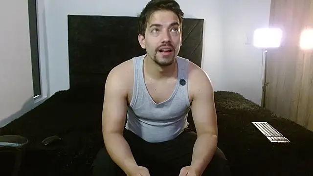 Ian Daviz online show from July 2026 03:18:02 PM