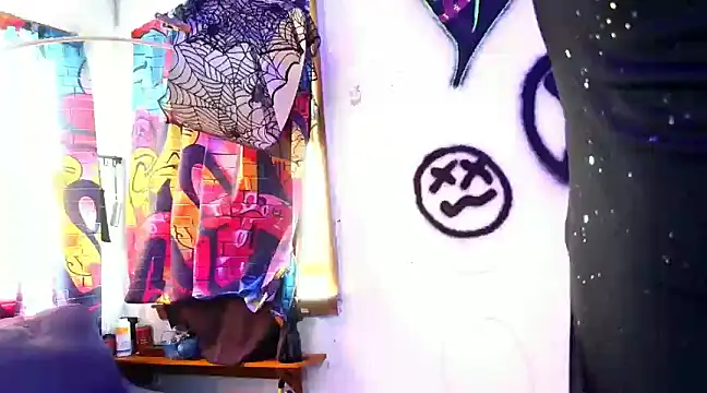 KRYZTALYNXXX online show from December 2024 08:15:01 PM