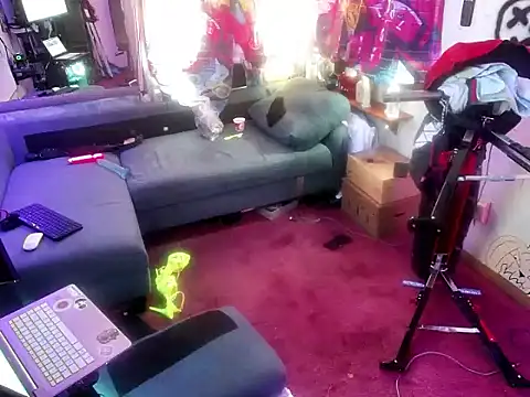 KRYZTALYNXXX online show from January 2025 04:03:01 PM