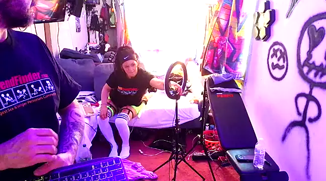 KRYZTALYNXXX online show from February 2025 04:35:01 PM