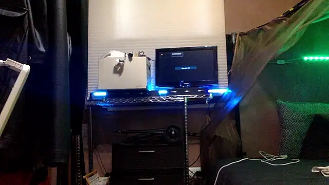 JdLove1 online show from December 2024 04:09:01 PM