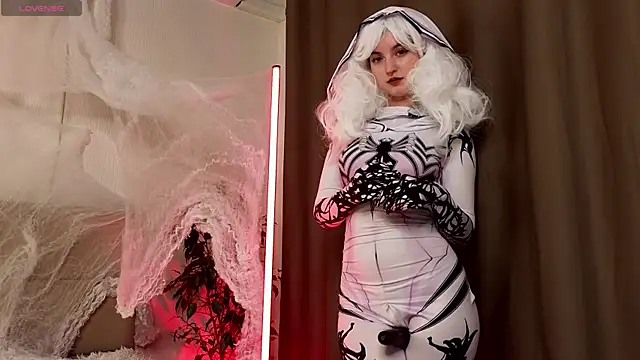 Snapshot of sarahUwU chatting on March 2025 12:16:02 AM sarahUwU online show from March 2025 12:16:02 AM