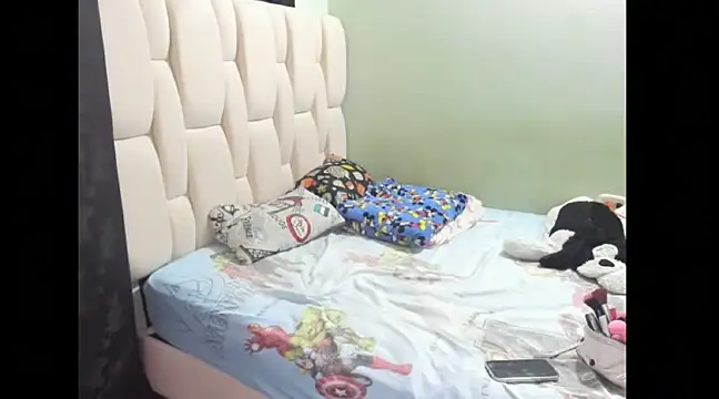 KittyKlum online show from December 2024 10:06:01 PM