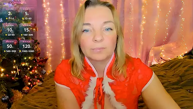 Snapshot of Regina__blue chatting on December 2024 06:39:02 PM Regina blue online show from December 2024 06:39:02 PM