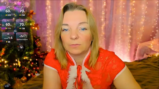 Snapshot of Regina__blue chatting on December 2024 08:17:02 PM Regina blue online show from December 2024 08:17:02 PM