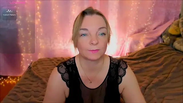 Snapshot of Regina__blue chatting on February 2025 07:55:01 PM Regina blue online show from February 2025 07:55:01 PM