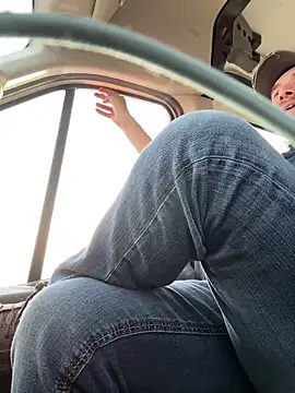 Snapshot of SmokingSloth chatting on January 2025 02:30:02 PM SmokingSloth online show from January 2025 02:30:02 PM