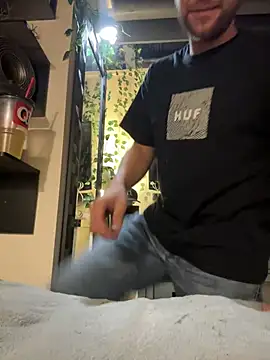 Snapshot of SmokingSloth chatting on February 2025 04:36:01 AM SmokingSloth online show from February 2025 04:36:01 AM