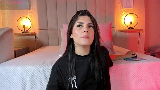 Amy-Saenz online show from October 2025 03:31:02 PM