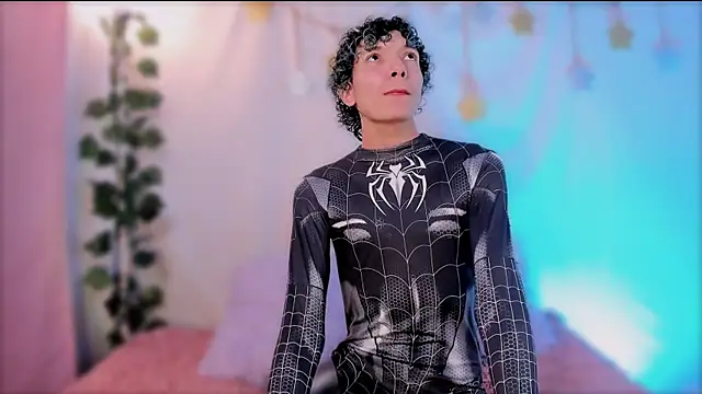 Snapshot of Im_Alejo chatting on October 2025 02:45:02 AM Im Alejo online show from October 2025 02:45:02 AM