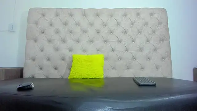 Snapshot of FernandaClar chatting on March 2025 06:01:02 PM FernandaClar online show from March 2025 06:01:02 PM