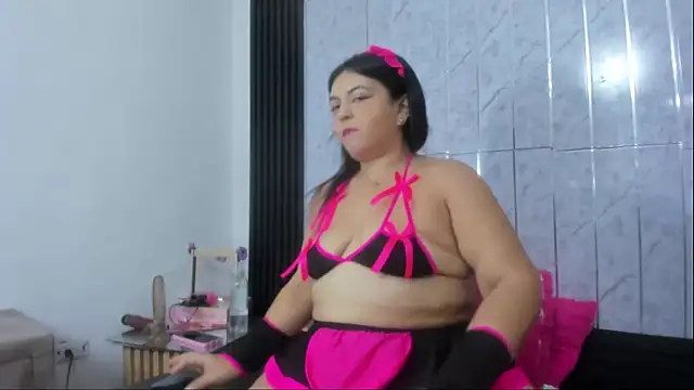 Snapshot of FernandaClar chatting on September 2025 08:56:01 PM FernandaClar online show from September 2025 08:56:01 PM