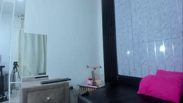 Snapshot of FernandaClar chatting on September 2025 03:45:02 AM FernandaClar online show from September 2025 03:45:02 AM