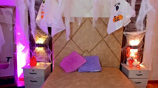 Snapshot of SummersAngel chatting on October 2025 02:28:01 PM SummersAngel online show from October 2025 02:28:01 PM