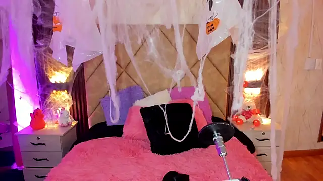 Snapshot of SummersAngel chatting on October 2025 07:54:02 PM SummersAngel online show from October 2025 07:54:02 PM