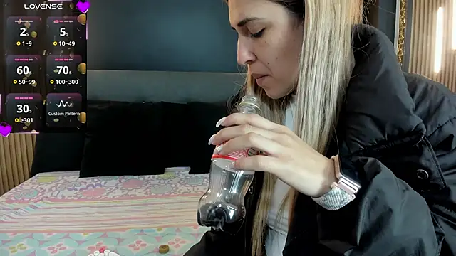 EvaaLovia1 online show from February 2026 01:29:02 PM