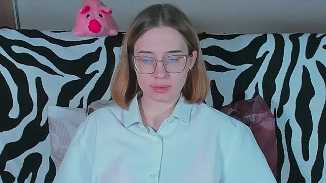 VeronikaKissuchi online show from March 2025 09:04:02 PM