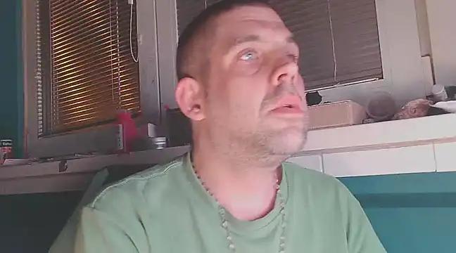YouWantMe666 online show from February 2025 02:39:01 AM