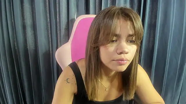 Snapshot of Gissel_Angel chatting on January 2025 06:24:01 PM Gissel Angel online show from January 2025 06:24:01 PM