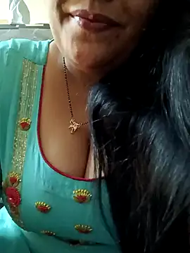 Snapshot of sneha_rose chatting on January 2025 05:14:02 AM sneha rose online show from January 2025 05:14:02 AM