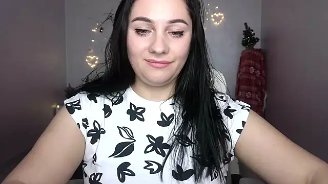 Emelyblum online show from January 2025 11:33:01 PM