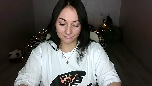 Emelyblum online show from January 2025 05:23:02 AM