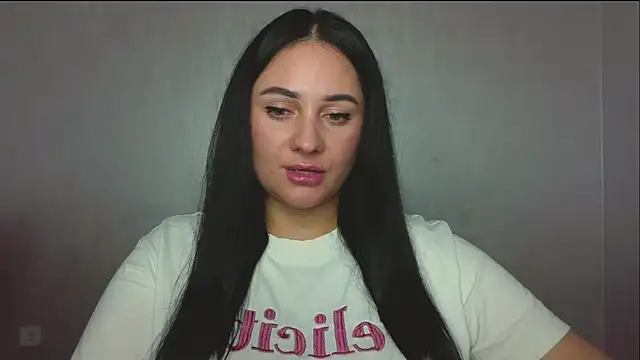 Emelyblum online show from September 2025 10:10:02 PM