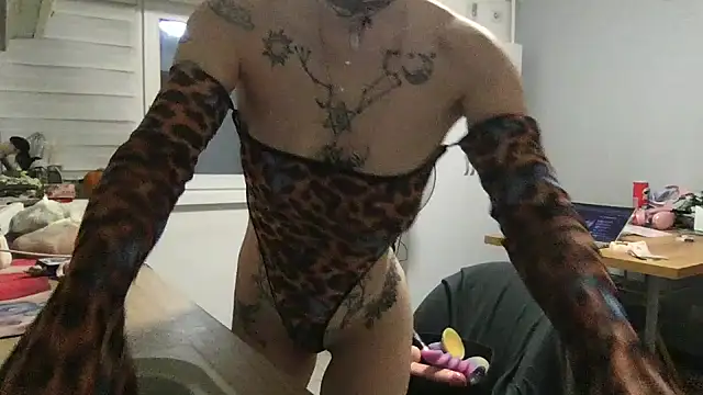 Snapshot of MoonAgnes chatting on November 2025 04:24:01 PM MoonAgnes online show from November 2025 04:24:01 PM