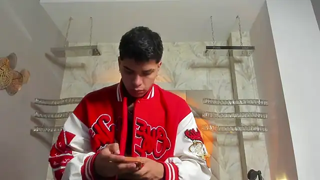 AndyPalmer  online show from January 2025 03:43:01 AM