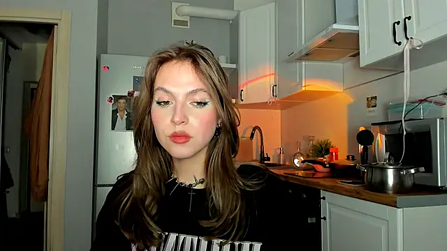 Niky  Jess online show from February 2025 09:06:02 PM