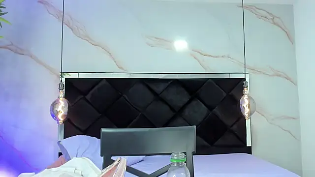 AngelaaCute  online show from September 2025 12:29:01 PM