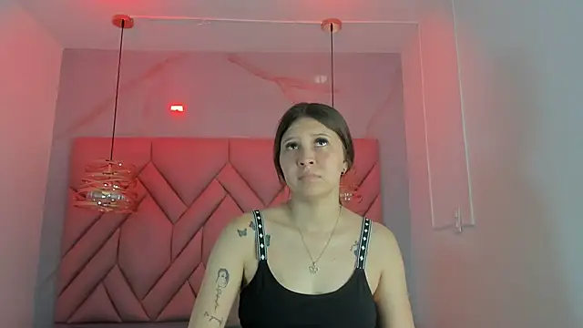 AngelaaCute  online show from May 2026 06:23:02 PM