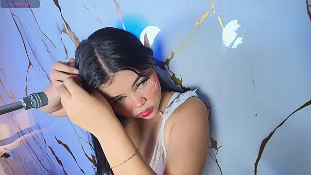 Snapshot of Lizz_Tender chatting on December 2025 12:47:02 PM Lizz Tender online show from December 2025 12:47:02 PM