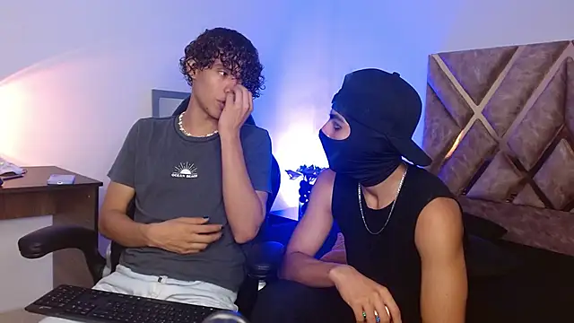 nickolas moon online show from February 2025 01:53:02 PM