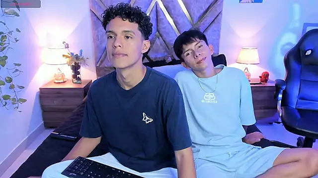 nickolas moon online show from September 2025 06:13:01 PM