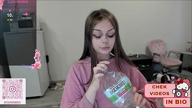 Snapshot of shy_melony chatting on January 2025 12:26:02 PM shy melony online show from January 2025 12:26:02 PM