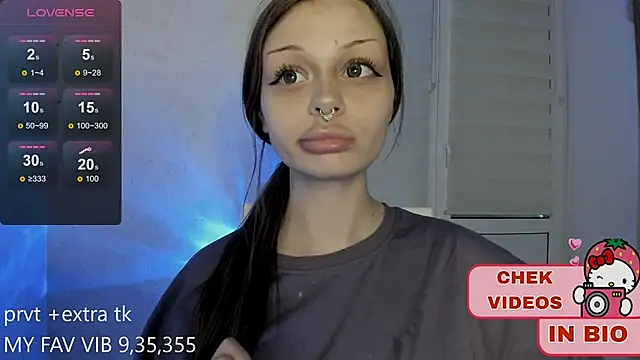 Snapshot of shy_melony chatting on September 2025 03:28:02 PM shy melony online show from September 2025 03:28:02 PM