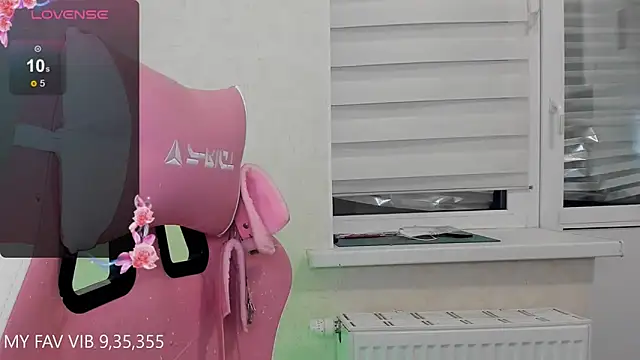 Snapshot of shy_melony chatting on February 2026 01:59:02 AM shy melony online show from February 2026 01:59:02 AM