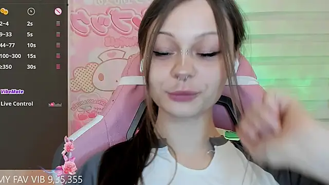 Snapshot of shy_melony chatting on February 2026 01:42:01 PM shy melony online show from February 2026 01:42:01 PM