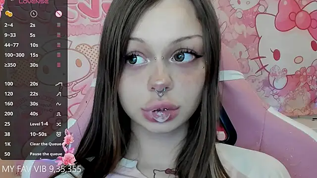 Snapshot of shy_melony chatting on February 2026 01:21:01 PM shy melony online show from February 2026 01:21:01 PM