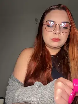 Snapshot of NatyOlson chatting on November 2025 04:23:02 AM NatyOlson online show from November 2025 04:23:02 AM