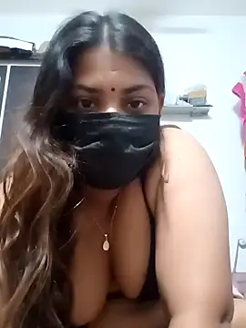 Snapshot of Hotmilfxox chatting on December 2024 08:18:01 PM Hotmilfxox online show from December 2024 08:18:01 PM