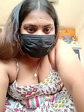 Snapshot of Hotmilfxox chatting on January 2025 08:24:02 AM Hotmilfxox online show from January 2025 08:24:02 AM