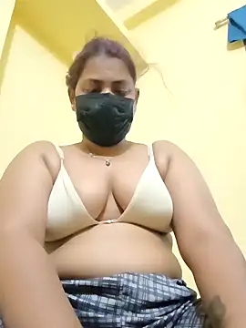 Snapshot of Hotmilfxox chatting on March 2025 07:38:01 PM Hotmilfxox online show from March 2025 07:38:01 PM