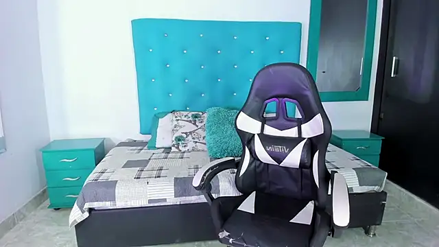 Snapshot of Tasha_Sant chatting on September 2025 08:42:01 PM Tasha Sant online show from September 2025 08:42:01 PM