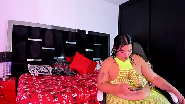 Snapshot of Tasha_Sant chatting on October 2025 11:48:01 PM Tasha Sant online show from October 2025 11:48:01 PM