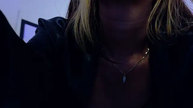 Skinny hottie18 online show from February 2025 04:58:01 PM