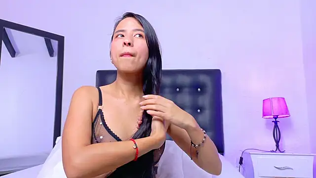 Skinny hottie18 online show from October 2025 02:16:01 PM