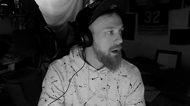 Snapshot of H1gh_Fr3qu3ncy chatting on December 2024 06:44:01 AM H1gh Fr3qu3ncy online show from December 2024 06:44:01 AM