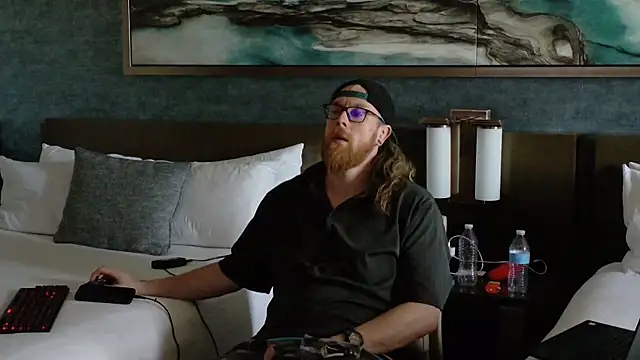 Snapshot of H1gh_Fr3qu3ncy chatting on March 2025 08:40:01 PM H1gh Fr3qu3ncy online show from March 2025 08:40:01 PM